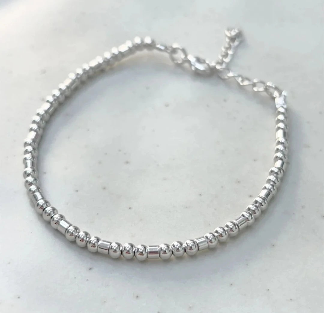 Pulseira Mini Esferas Canutilhos